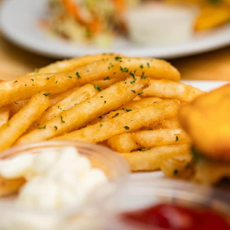 Delicious Fries: A Crispy Side for Every Dish